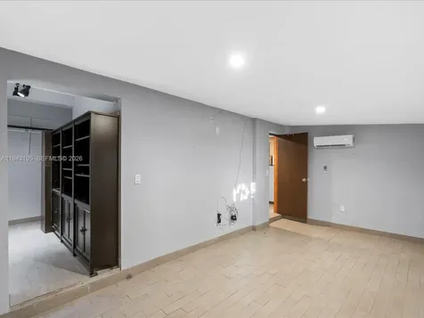 8840 SW 50th Terrace Miami FL 33165