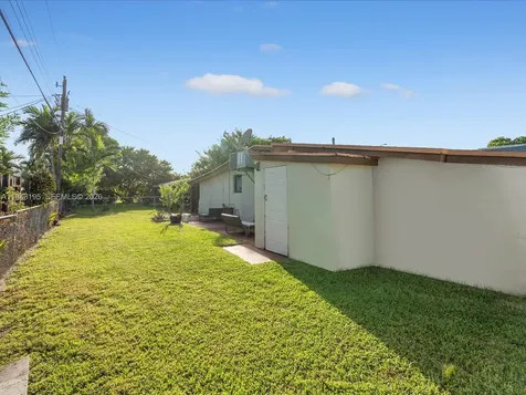 8840 SW 50th Terrace Miami FL 33165