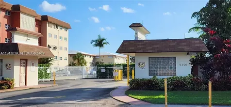 5300 Washington Street Hollywood FL 33021