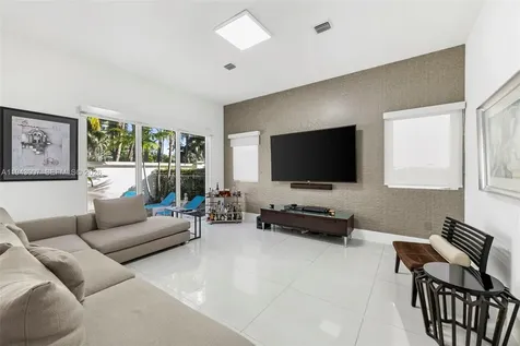 19005 Atlantic Boulevard Sunny Isles Beach FL 33160