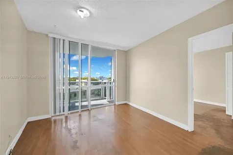 900 Bay Drive Miami Beach FL 33141