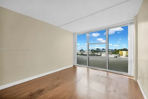 900 Bay Drive Miami Beach FL 33141