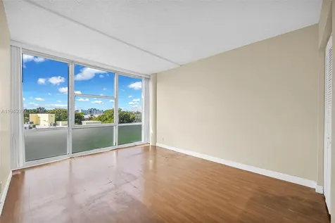 900 Bay Drive Miami Beach FL 33141