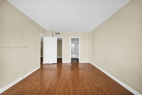 900 Bay Drive Miami Beach FL 33141