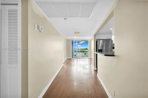 900 Bay Drive Miami Beach FL 33141