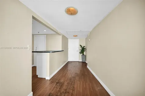 900 Bay Drive Miami Beach FL 33141