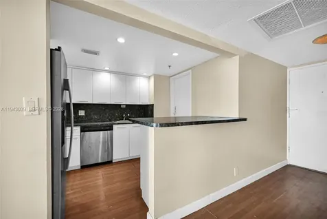 900 Bay Drive Miami Beach FL 33141