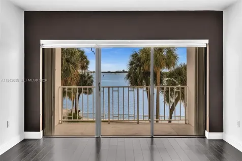 500 Bayview Drive Sunny Isles Beach FL 33160