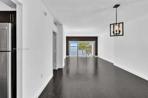 500 Bayview Drive Sunny Isles Beach FL 33160