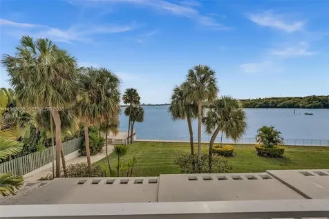 500 Bayview Drive Sunny Isles Beach FL 33160