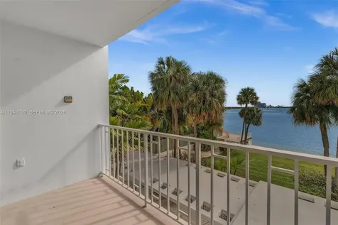 500 Bayview Drive Sunny Isles Beach FL 33160