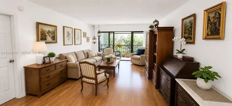 200 Lakeview Drive Weston FL 33326