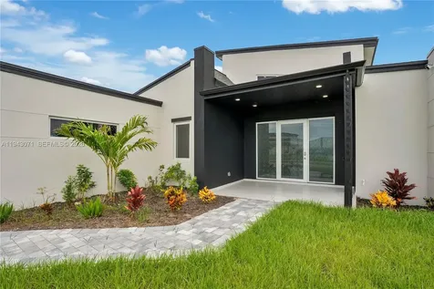 4009 W Jacaranda Parkway Cape Coral FL 33993
