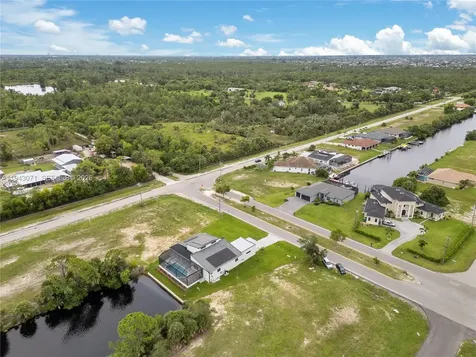 4009 W Jacaranda Parkway Cape Coral FL 33993