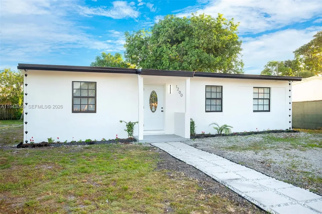 1200 NW 11th Court Fort Lauderdale FL 33311