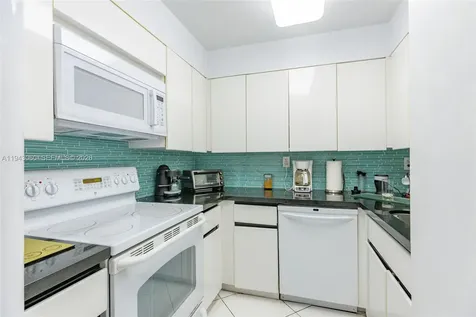 6767 Collins Avenue Miami Beach FL 33141