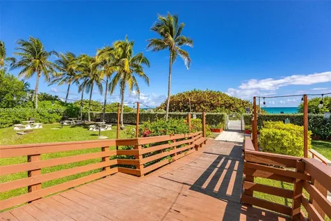 6767 Collins Avenue Miami Beach FL 33141