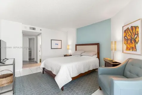 6767 Collins Avenue Miami Beach FL 33141
