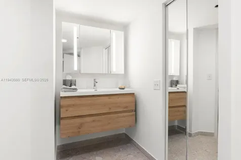6767 Collins Avenue Miami Beach FL 33141