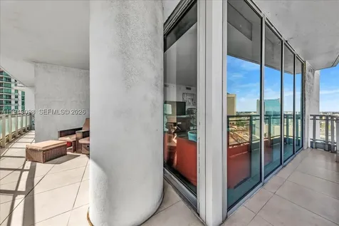 90 SW 3rd Street Miami FL 33130