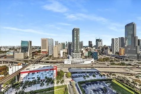 90 SW 3rd Street Miami FL 33130