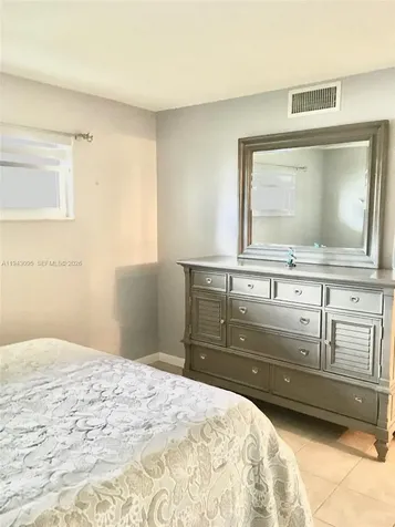 9410 N Hollybrook Lake Drive Pembroke Pines FL 33025