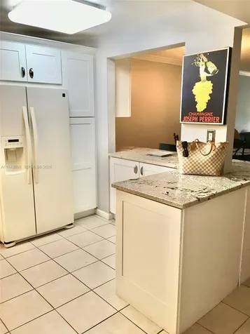 9410 N Hollybrook Lake Drive Pembroke Pines FL 33025