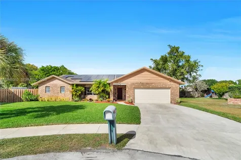 1191 NW 77th Avenue Plantation FL 33322