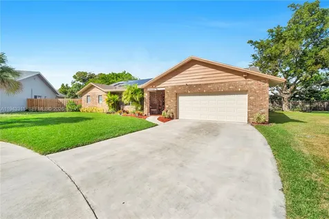 1191 NW 77th Avenue Plantation FL 33322
