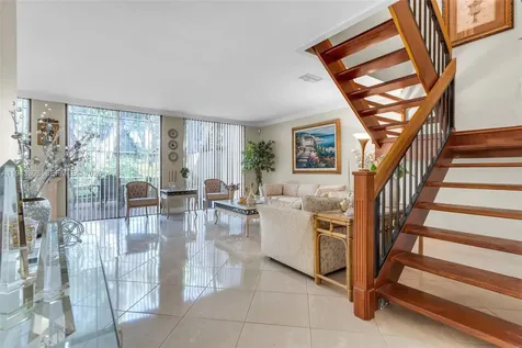 9943 Costa Del Sol Boulevard Doral FL 33178