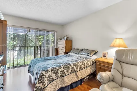 9943 Costa Del Sol Boulevard Doral FL 33178