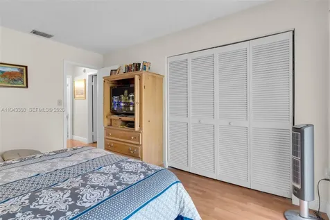 9943 Costa Del Sol Boulevard Doral FL 33178