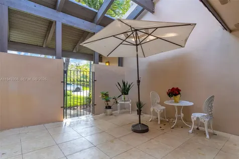 9943 Costa Del Sol Boulevard Doral FL 33178