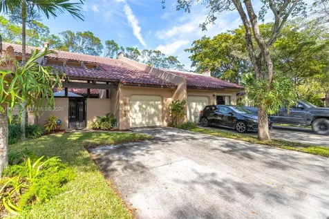 9943 Costa Del Sol Boulevard Doral FL 33178