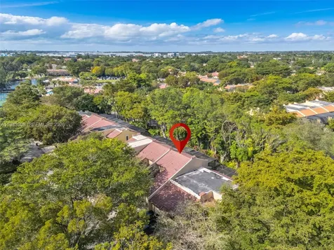 9943 Costa Del Sol Boulevard Doral FL 33178