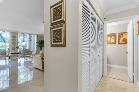 9943 Costa Del Sol Boulevard Doral FL 33178