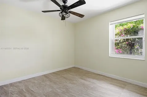 19463 NW 62nd Place Hialeah FL 33015