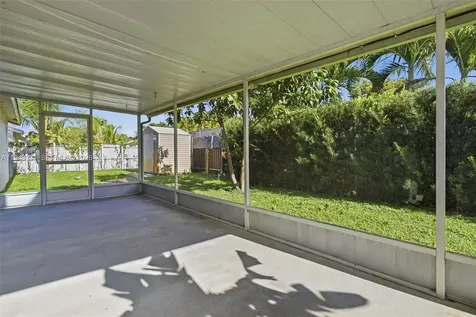 19463 NW 62nd Place Hialeah FL 33015