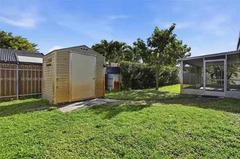 19463 NW 62nd Place Hialeah FL 33015