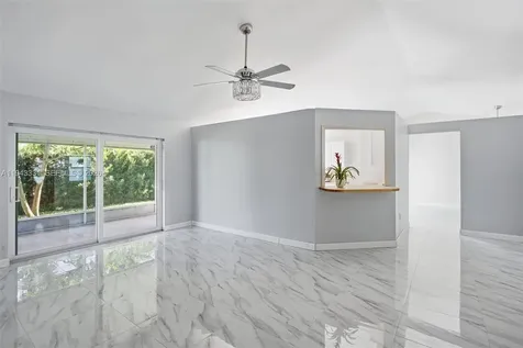 19463 NW 62nd Place Hialeah FL 33015