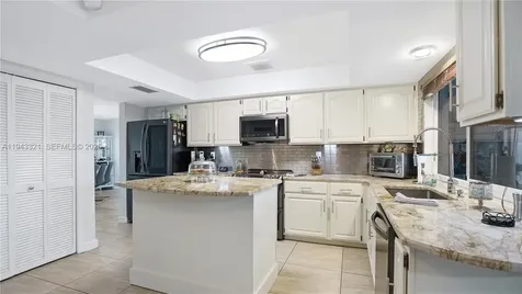 5921 SW 17th Street Plantation FL 33317