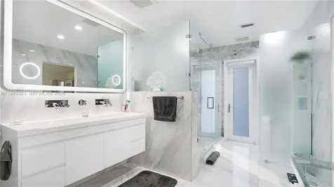 5921 SW 17th Street Plantation FL 33317
