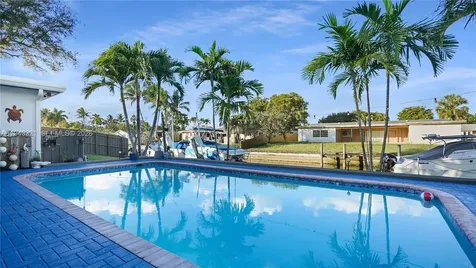 5921 SW 17th Street Plantation FL 33317