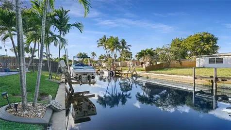 5921 SW 17th Street Plantation FL 33317