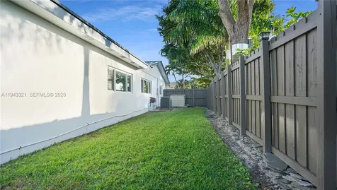5921 SW 17th Street Plantation FL 33317