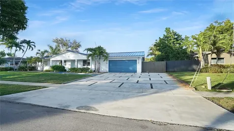 5921 SW 17th Street Plantation FL 33317