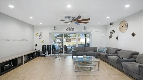 5921 SW 17th Street Plantation FL 33317