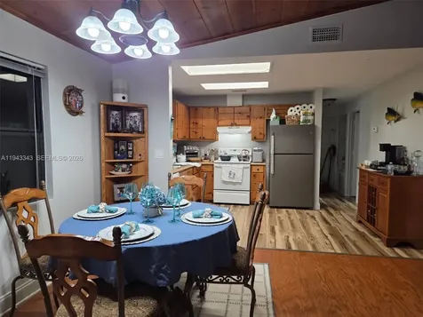 1866 9th Place Vero Beach FL 32960