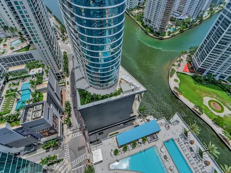 200 Biscayne Boulevard Way Miami FL 33131