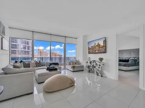 200 Biscayne Boulevard Way Miami FL 33131